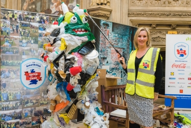 Caroline Dinenage - Great British Spring Clean