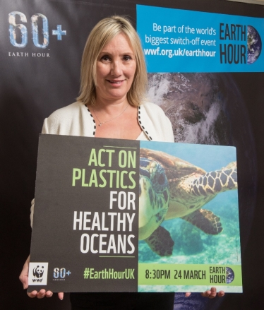 Caroline Dinenage - Earth Hour